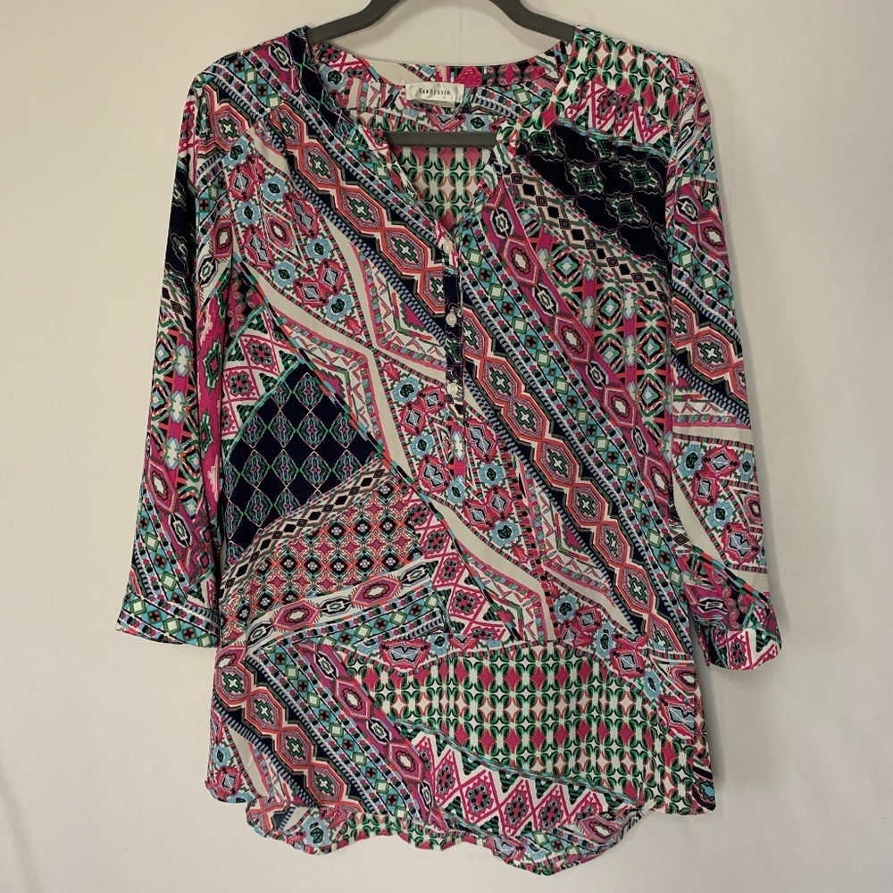 Van Heusen Womens Shirt Size Small Petite Multi Color Pink Button Sleeves Cruise